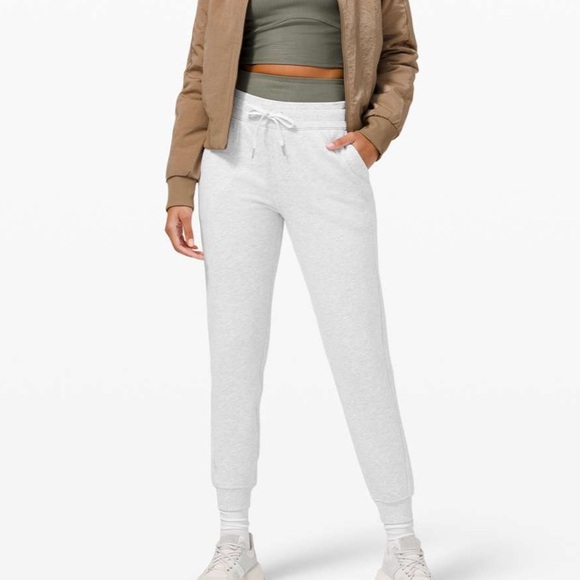 lululemon athletica Pants - Lululemon Scuba High-Rise Jogger *Fleece 28"